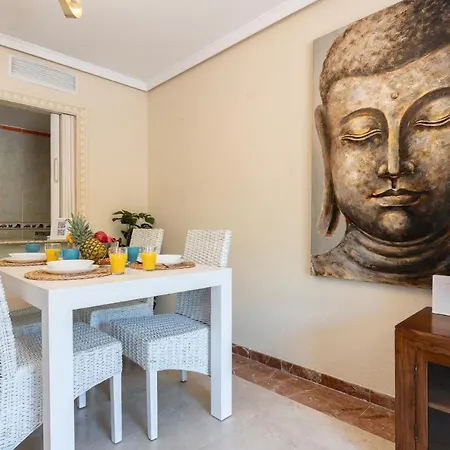 Coastal Paradise 3bed , Pool , Sea Views! Apartamento