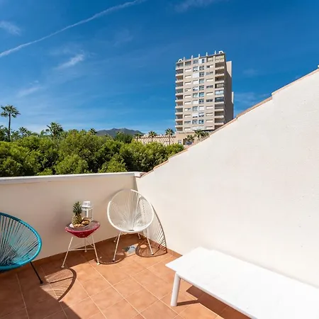 Coastal Paradise 3bed , Pool , Sea Views! Apartamento